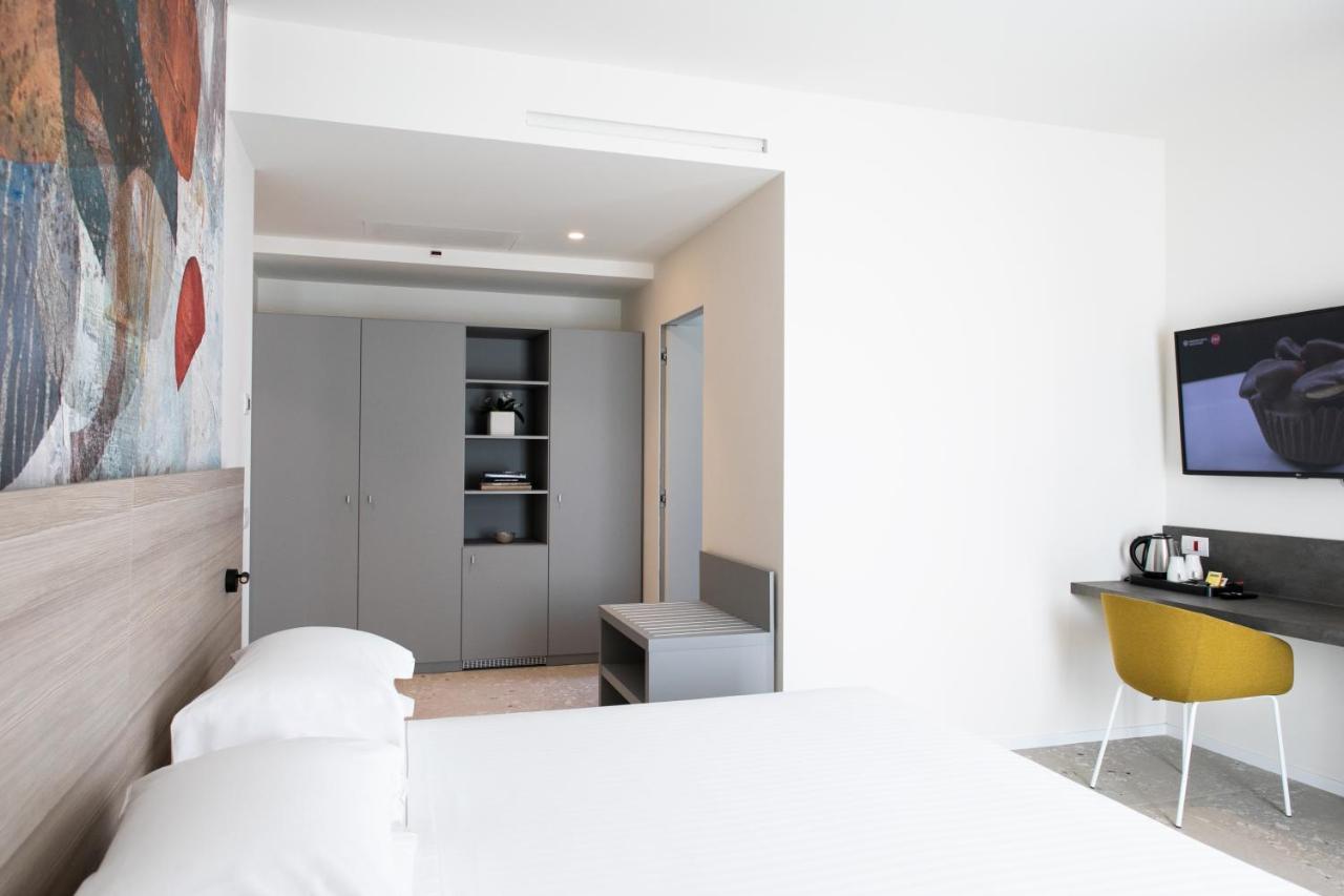 Hotel Cristallo 세니갈리아 외부 사진